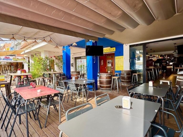 Imagen 3 de Bar Tapas primera linea de mar