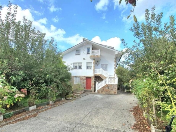 Imagen 1 de CASA INDEPENDIENTE CON GRAN PARCELA