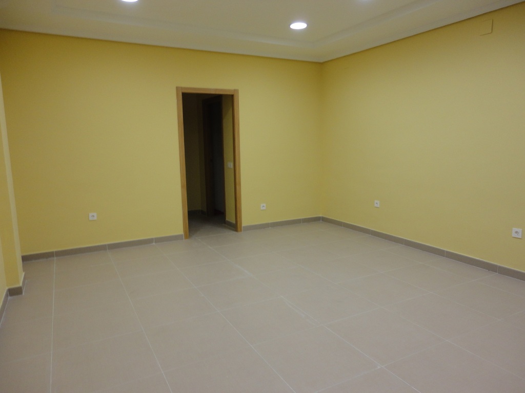 Imagen 2 de Local comercial en Alquiler en Cáceres Cáceres NUEVO CACERES