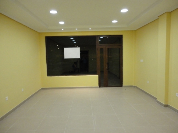 Imagen 1 de Local comercial en Alquiler en Cáceres Cáceres NUEVO CACERES