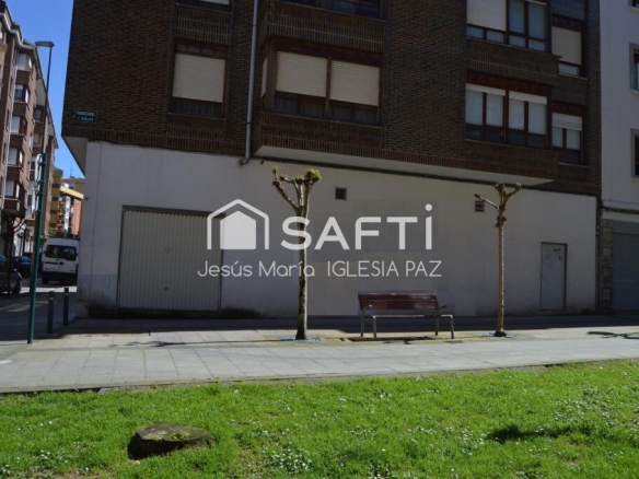 Imagen 2 de LOCAL 100M2 EN IBERLUZE. GALDAKAO