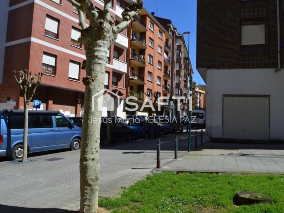 Imagen 1 de LOCAL 100M2 EN IBERLUZE. GALDAKAO