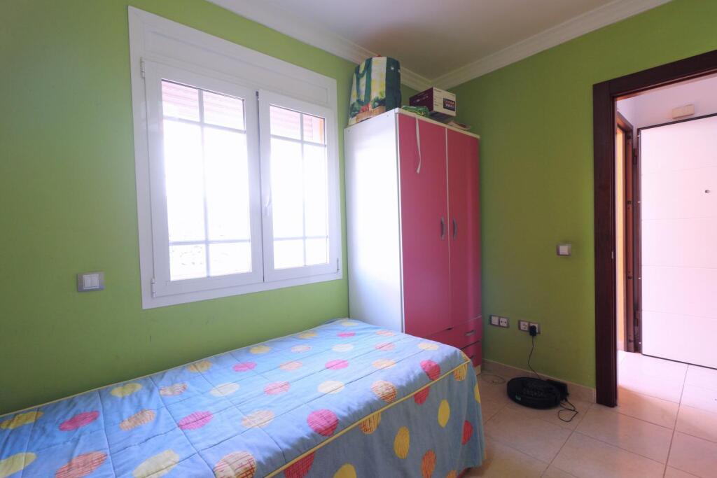 Imagen 2 de Chalet con piscina privada en Los Cristianos