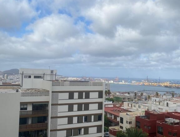 Imagen 1 de Piso en Av. Escalerita cruce con Calle Cronista Benítez Inglott  - Las Palmas- Islas Canarias