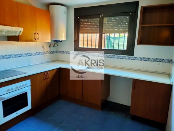 NO SE PUEDE VISITAR!! EN CASARRUBIOS DEL MONTE