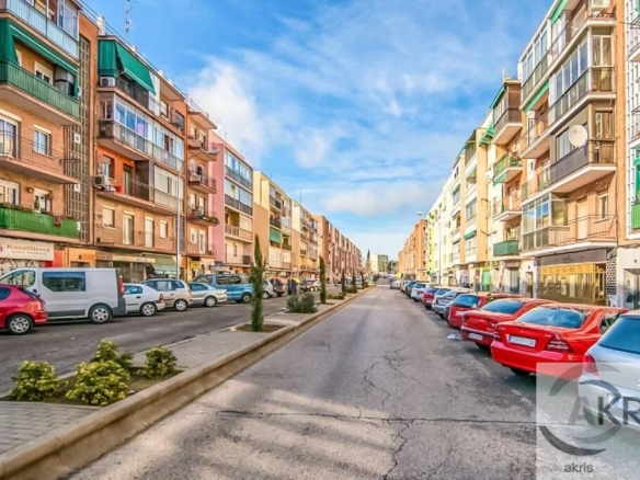 Imagen 2 de VENTA LOCAL EN BARRIO DE CARABANCHEL