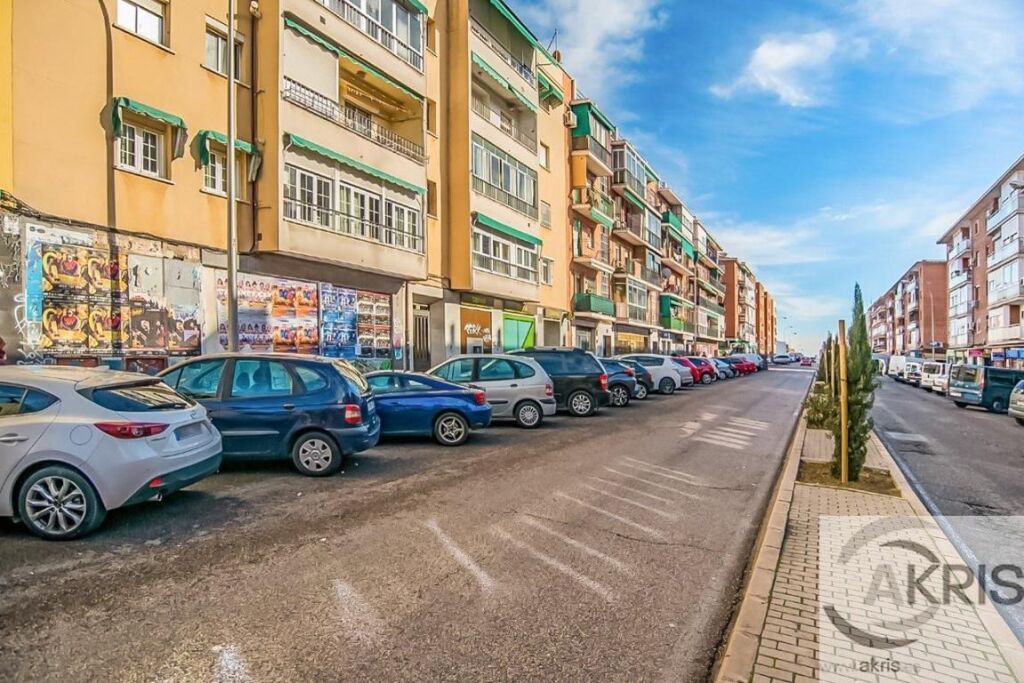Imagen 3 de VENTA LOCAL EN BARRIO DE CARABANCHEL