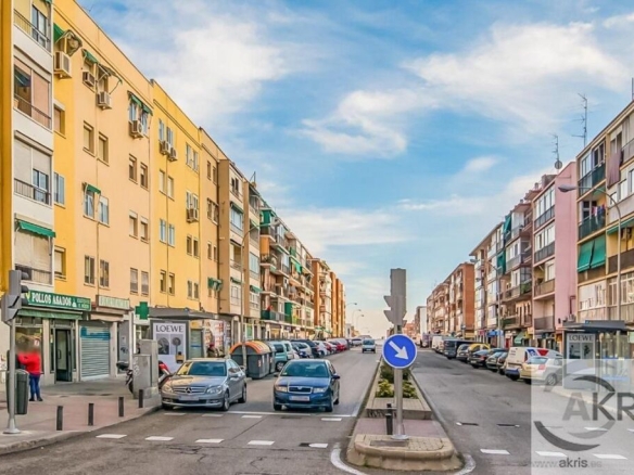 Imagen 4 de VENTA LOCAL EN BARRIO DE CARABANCHEL