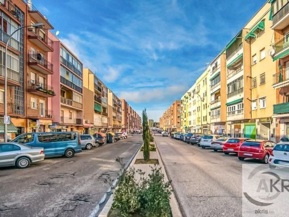 Imagen 1 de VENTA LOCAL EN BARRIO DE CARABANCHEL