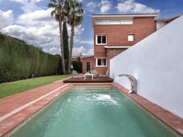 elegancia y mar: tu vida en Sant Vicenç de Montalt.