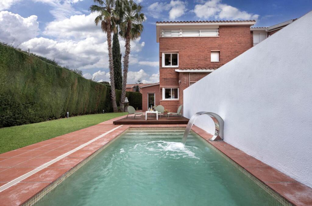 elegancia y mar: tu vida en Sant Vicenç de Montalt.