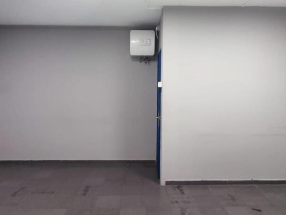 Imagen 2 de OFICINA LISTA PARA ENTRAR CON INSTALACIONES COMPLETAS