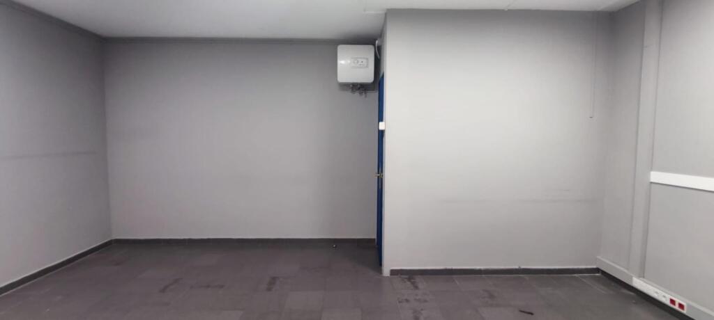 Imagen 2 de OFICINA LISTA PARA ENTRAR CON INSTALACIONES COMPLETAS