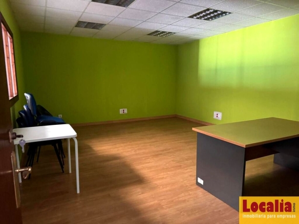 Imagen 4 de Atractiva Nave Industrial con oficinas en Polanco