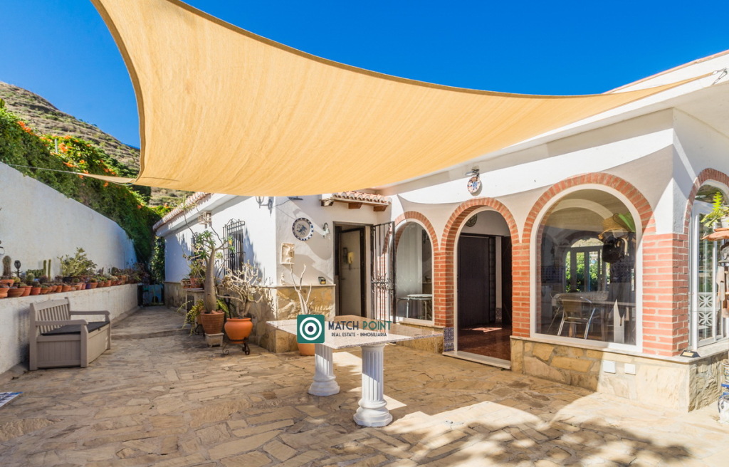 Imagen 2 de Casa de campo-Masía en Venta en Almuñecar Granada