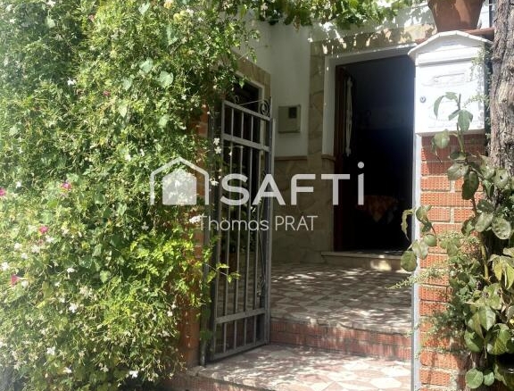 Imagen 1 de ALERTA Casa Rústica Adosada con Gran Potencial – La Parrilla