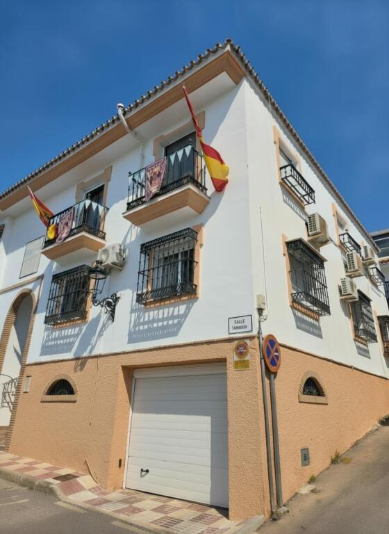 Imagen 2 de Encantador piso reformado en Benalmadena Pueblo
