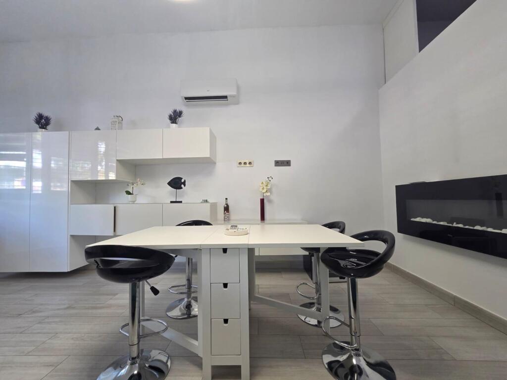 Imagen 2 de ? ¡ESPECTACULAR BAJO REFORMADO EN VENTA EN ARROYO DE LA MIEL ! ?