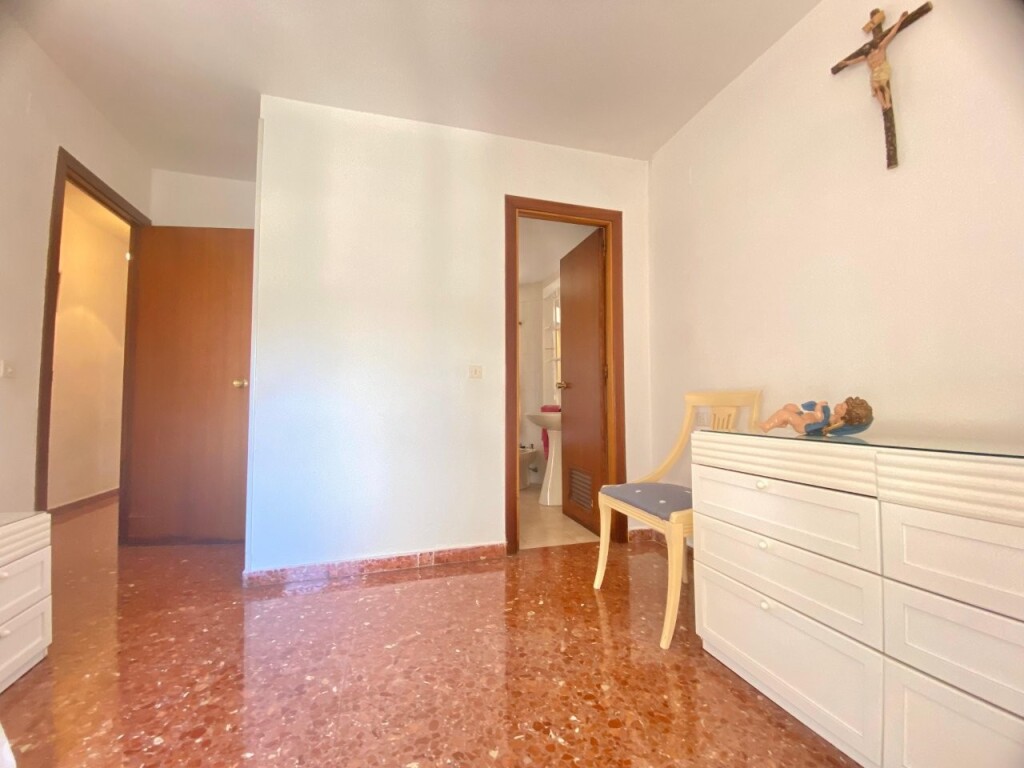 Imagen 3 de AMPLIA VIVIENDA FAMILIAR EN CIUDAD JARDÍN – MÁLAGA ...