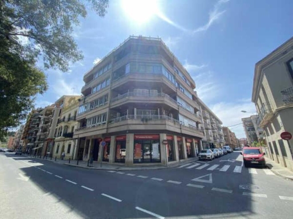 Imagen 4 de Local comercial en Venta en Tortosa Tarragona