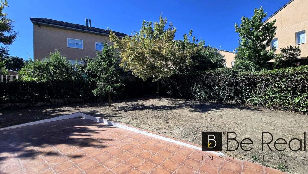 Imagen 3 de ¡EN ALQUILER! EXCELENTE CHALET PAREADO CON PARCELA DE 500M2 Y PISCINA COMUNITARIA EN LAS INFANTAS VALDEMORILLO