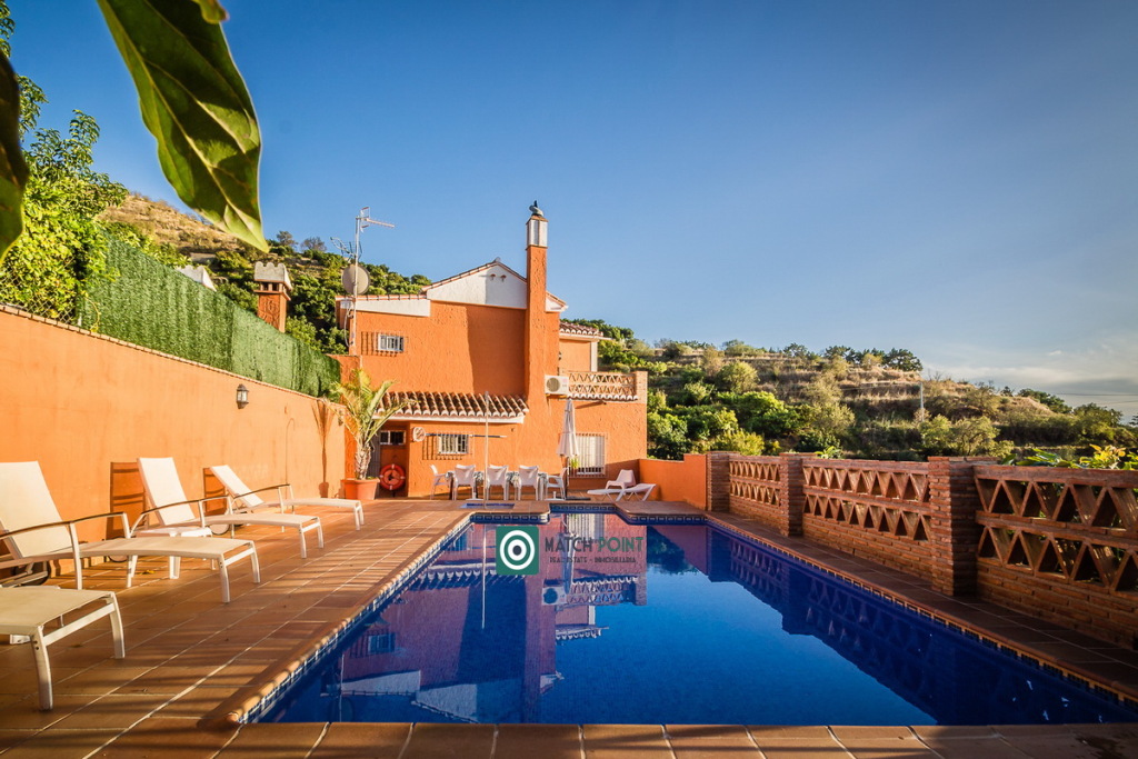 Imagen 2 de Casa de campo-Masía en Venta en Almuñecar Granada