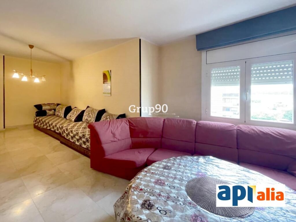 Imagen 3 de EXCLUSIVA APIALIA – ¡Amplio piso de 4 habitaciones en Mollerussa te está esperando!