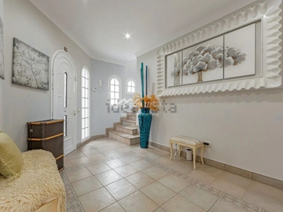 Imagen 4 de Casa-Chalet en Venta en Adeje Santa Cruz de Tenerife