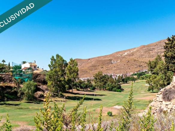 Imagen 4 de Parcela Doble Urbanizable Frente al Campo de Golf