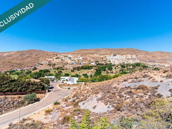 Imagen 1 de Parcela Doble Urbanizable Frente al Campo de Golf