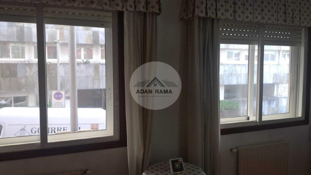 Imagen 2 de Venta de piso en Pontevedra