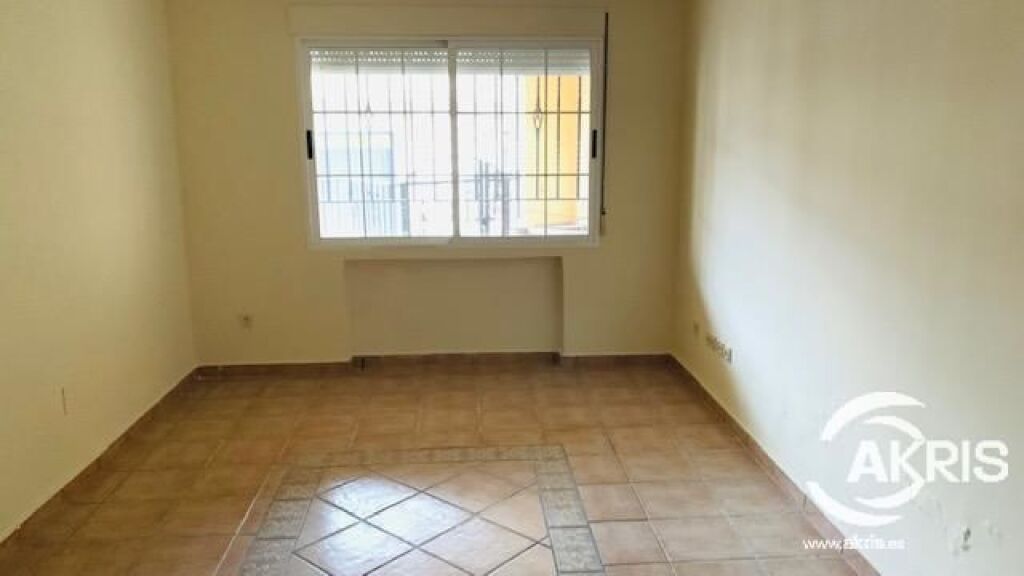 Imagen 4 de CASA EN EL CENTRO DEL PUEBLO