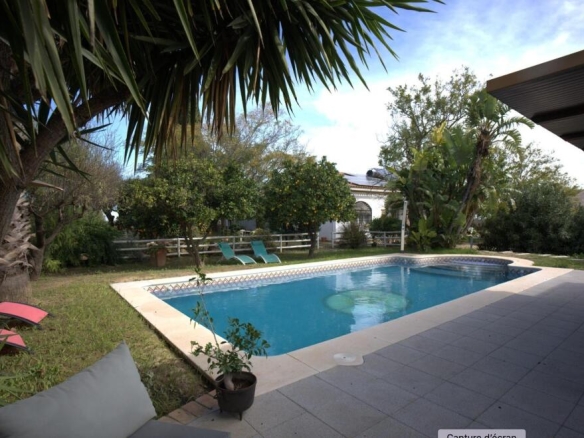 Imagen 1 de Nueva y exclusiva oferta: Una auténtica finca en Andalucía Una casa de campo con mucho carácter