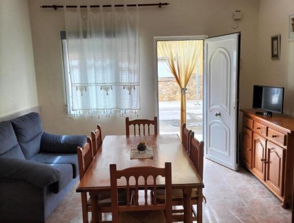 garaje y la playa a un paso