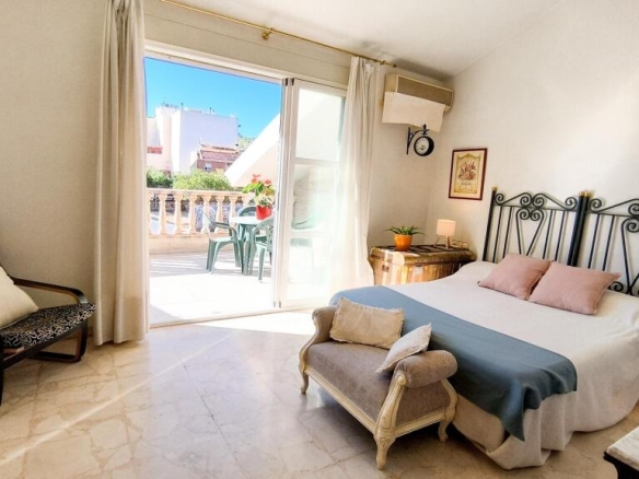 Imagen 3 de CHALET UNIFAMILIAR CON PISCINA PRIVADA EN LA ALBERCA