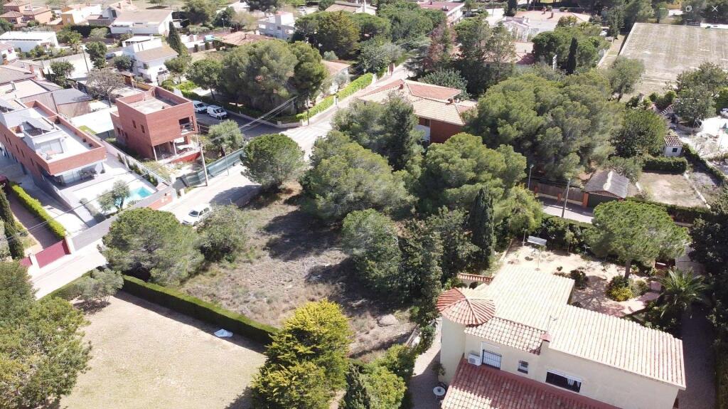 Imagen 3 de GRAN TERRENO EN EL ROMANÍ. PARCELA DISPONIBLE Imagen 3 de GRAN TERRENO EN EL ROMANÍ. PARCELA DISPONIBLE