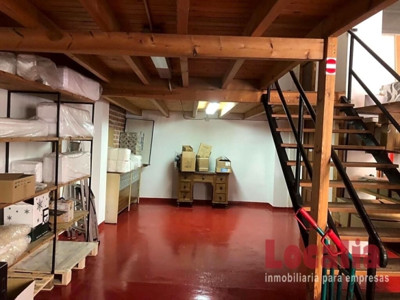 Imagen 3 de Buen local comercial en Torrelavega.