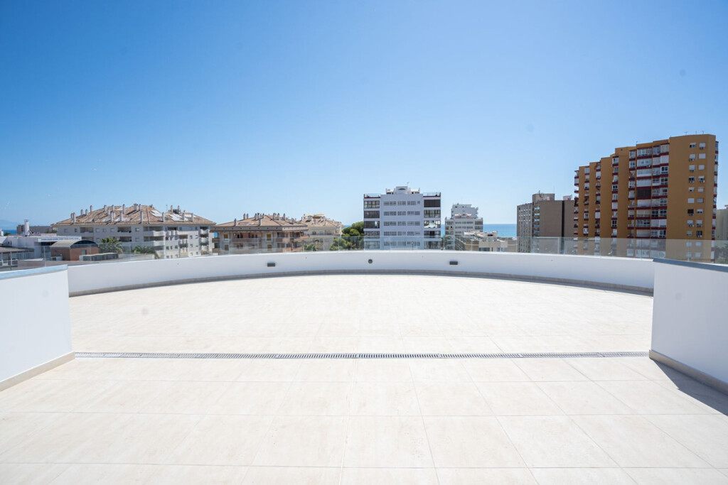 Imagen 3 de Local comercial en Venta en Benalmadena Málaga