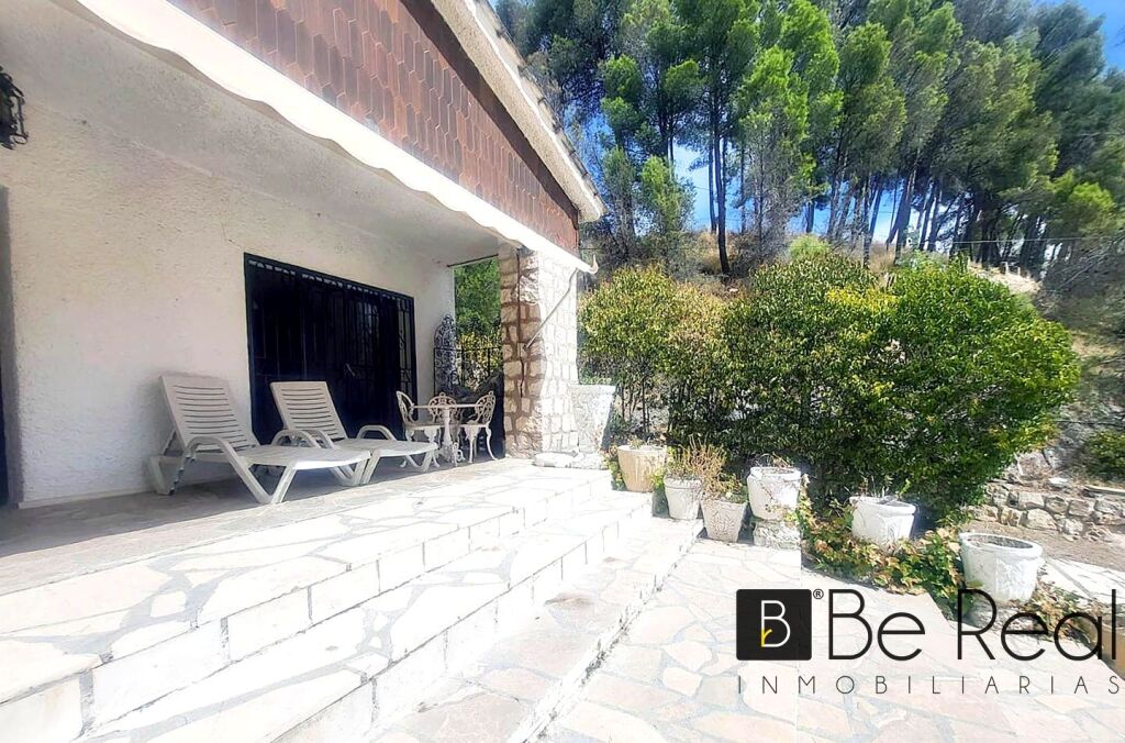 Imagen 3 de VENTA DE CHALET INDEPENDIENTE DENTRO DE TERRENO DE 1.700 MTS EN NUEVO CHINCHÓN (MADRID).