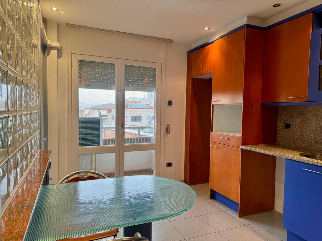 Imagen 4 de PISO AMPLIO TOTALMENTE REFORMADO EN EL CENTRO DE ARTÉS CON 3 HABITACIONES