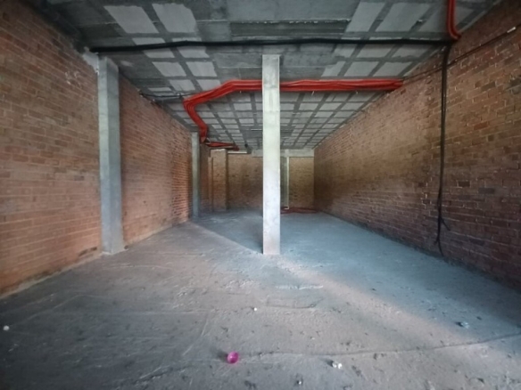 Imagen 4 de EN VENTA EXCLUSIVO  LOCAL EN PLENO CENTRO DE  SABINILLAS