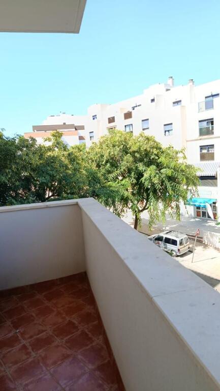 Imagen 4 de MAGNÍFICA OPORTUNIDAD EN AVD. PUERTA DEL MAR ESTEPONA