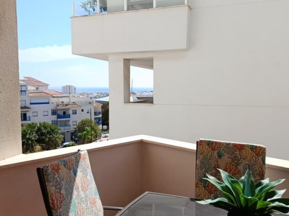 Imagen 1 de MAGNÍFICA OPORTUNIDAD EN AVD. PUERTA DEL MAR ESTEPONA