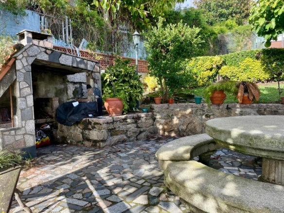 Imagen 4 de Casa-Chalet en Venta en Vigo Pontevedra