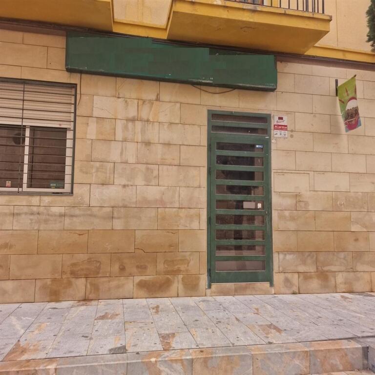 Imagen 4 de Local a la venta en calle Adolfo Clavarana - Sin comisión