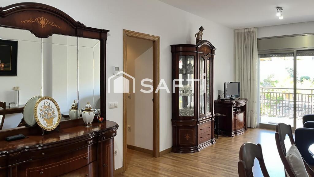 Imagen 2 de Impecable piso con jardín de 162m2 en LLoret de Mar