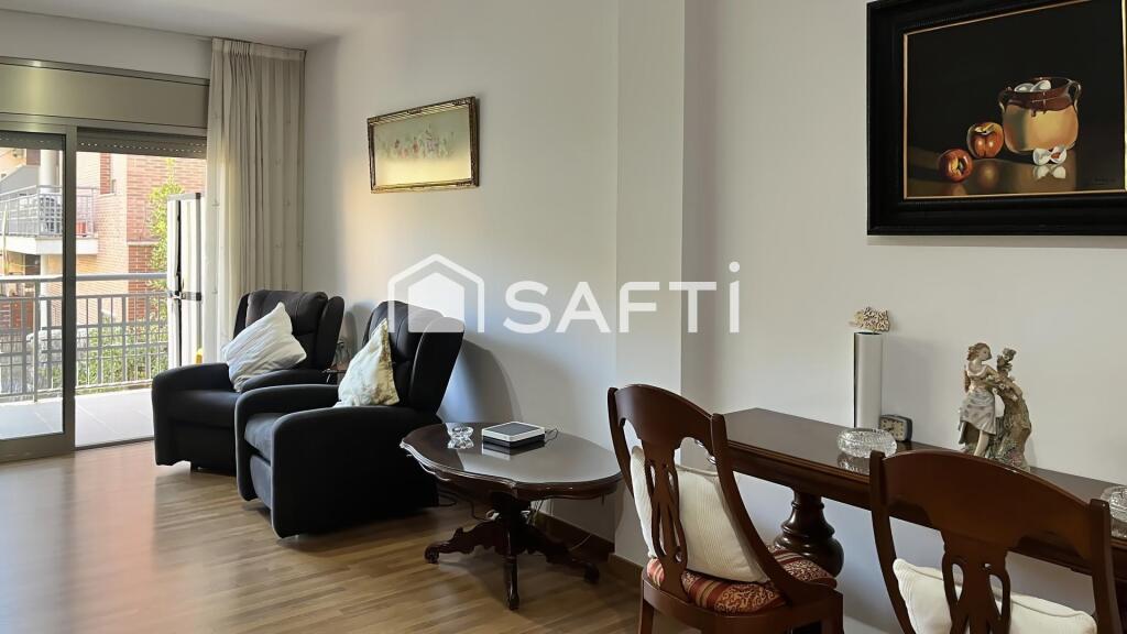 Imagen 4 de Impecable piso con jardín de 162m2 en LLoret de Mar