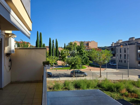 Imagen 4 de ? OPORTUNIDAD EN ALMACELLES: PISO SEMINUEVO CON PARKING Y TRASTERO