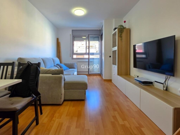 Imagen 1 de ? OPORTUNIDAD EN ALMACELLES: PISO SEMINUEVO CON PARKING Y TRASTERO