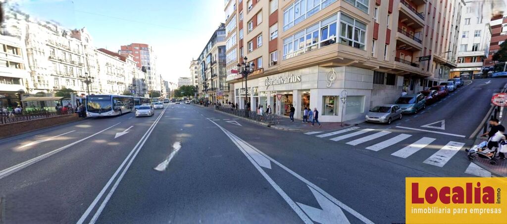 Imagen 4 de Amplio local comercial en el corazón de Santander